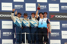 Podium_Race1_Jpn_14