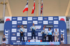 Podium_Race1_Jpn_3