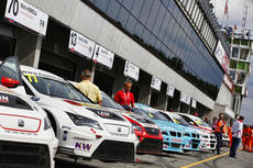 ETCC 2015: Czech Republic Pit Lane