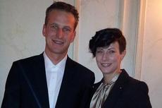 Aigner collects Award