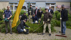 YOKOHAMA employees in the garden of the Rainbowland