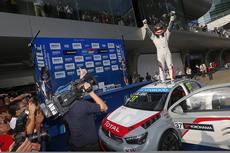 López gains bigger lead