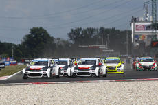 Race 2 start in Slovakiaring