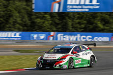 Tiago Monteiro speeds on the Moscow Raceway