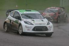 Ollie O'Donovan on his way to victory at Lydden Hill using YOKOHAMA tyres