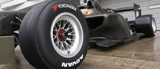 “ADVAN A005” tyre on a Super Formula racing car