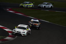Exciting battle in Race 2