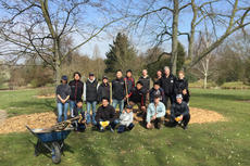 YOKOHAMA help at Düsseldorf Botanical Gardens_Group