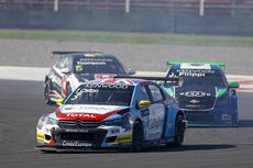 Tom Chilton wins opening race at WTCC Argentina