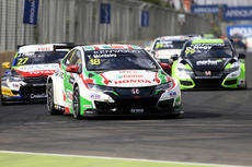 Monteiro Leads the Championship photo by Paulo Maria DPPI