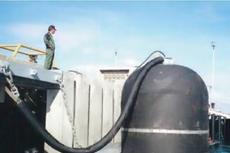Vertical pneumatic fender