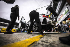 Yvan Muller 's Hyundai i30 N TCR getting the winning tyres on - Photo by Francois Flamand