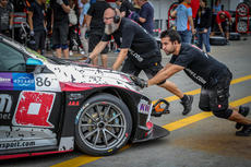 Teams get ready Photo Alexandre Gillaumot DPPI